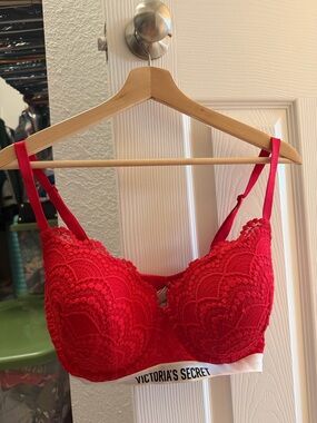 Victoria's Secret Red Lace Tshirt Push-Up Bra